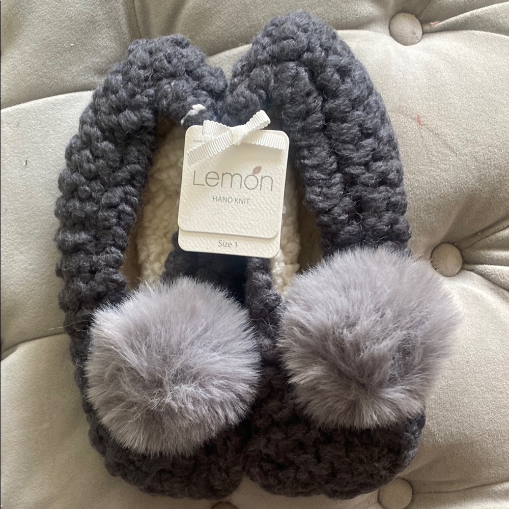 Lemon Hand Knit Gray Slippers